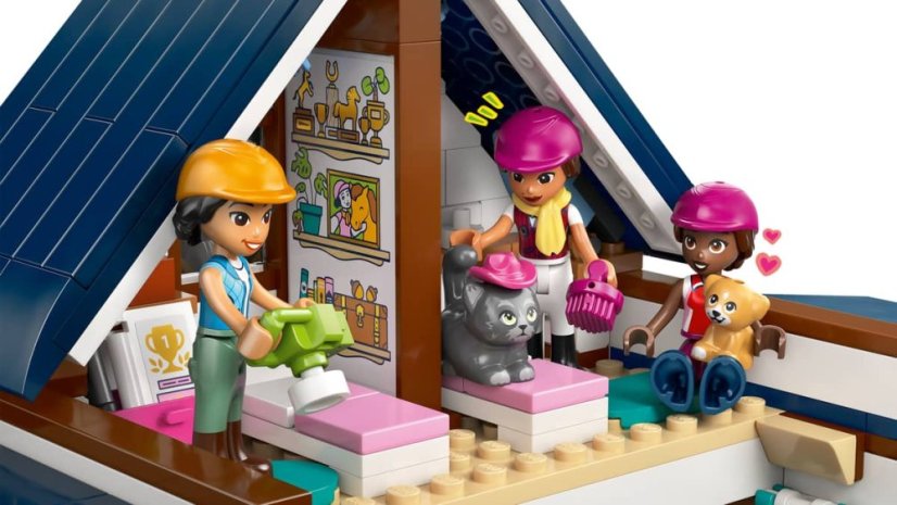 LEGO® Friends 42688 Koňská stáj a jezdecká akademie