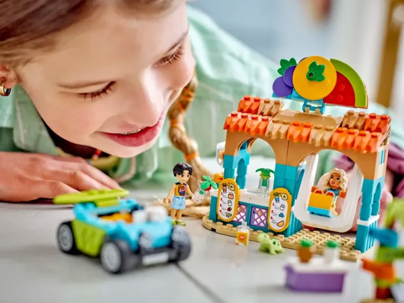 LEGO® Friends 42625 Plážový stánok so smoothies