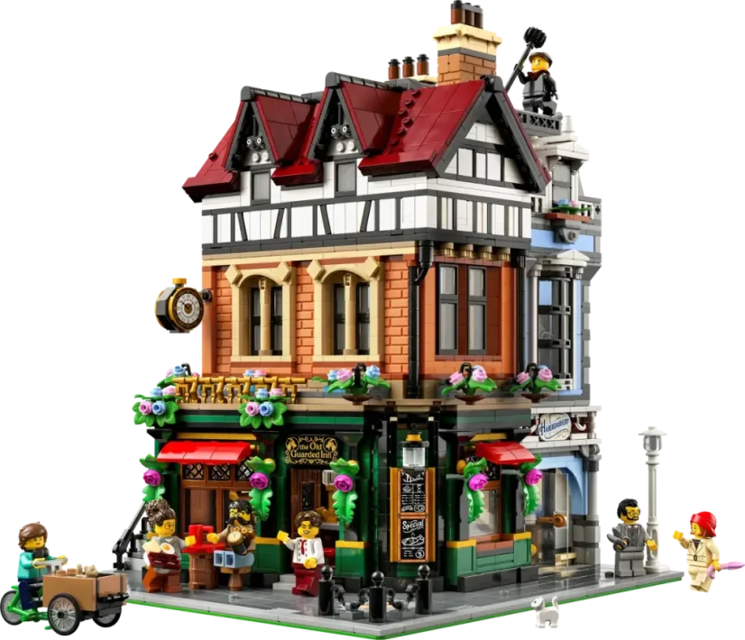 LEGO® Icons 10350 Dům na rohu v tudorovském stylu